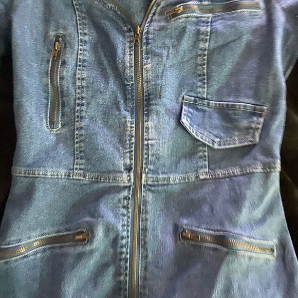 Blue Jean dress. Size 4 never worn. Great shaping materials. - Picture 2 of 3
